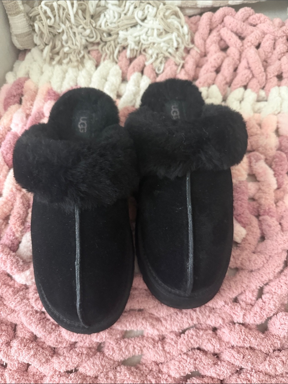 UGG Womens Black Shearling Slip-On Slippers